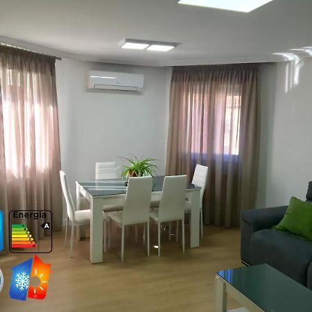 Апартаменти Vut Santa Marta Санта-Марта-де-Тормес Екстер'єр фото